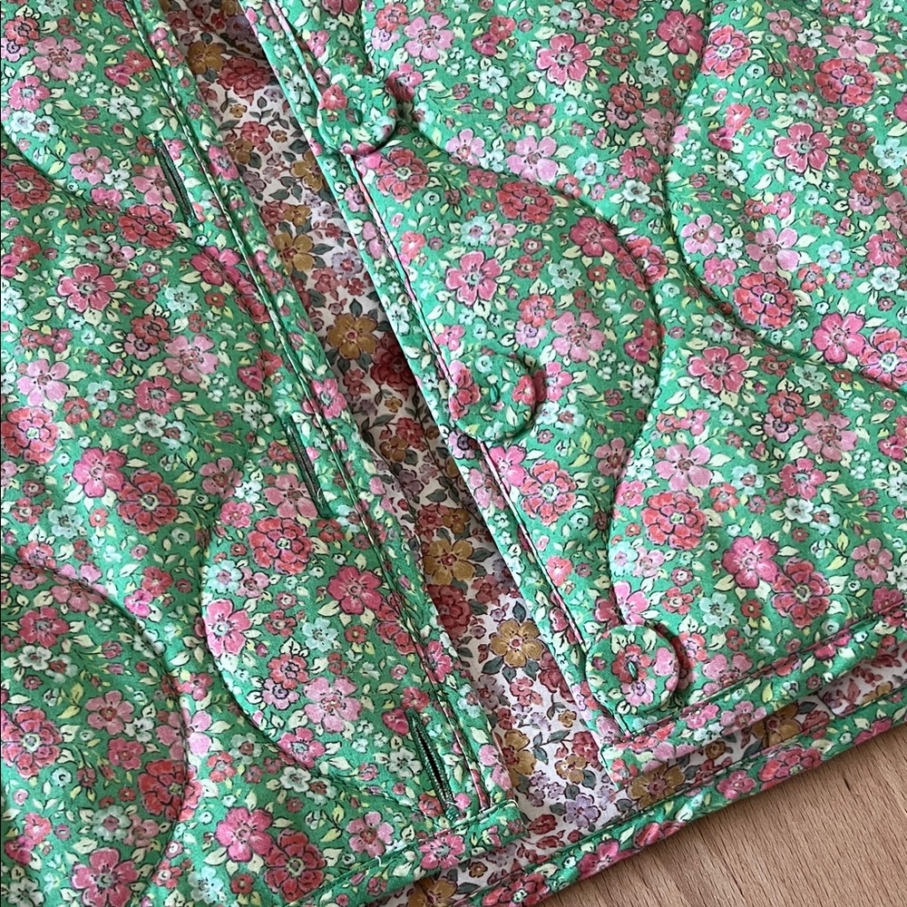 Oak Meadow Floral Quilted Vest - Picture 5 of 13